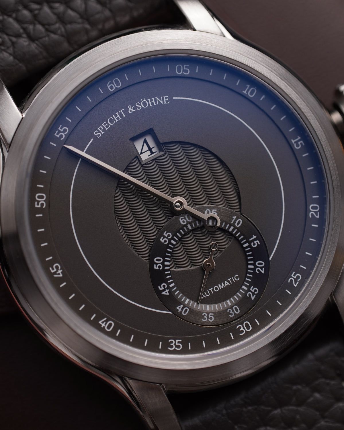 Specht & Söhne Jump Hour SP2652A Automatic